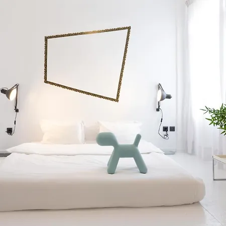 Trilogy Black Apartment *