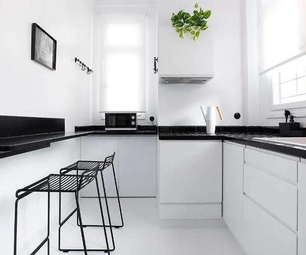 Appartement Trilogy Black