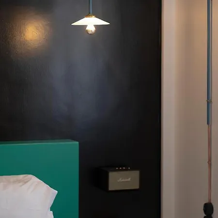 Trilogy Black Apartment *