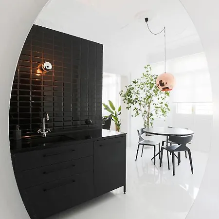 Trilogy Black * سالونيك